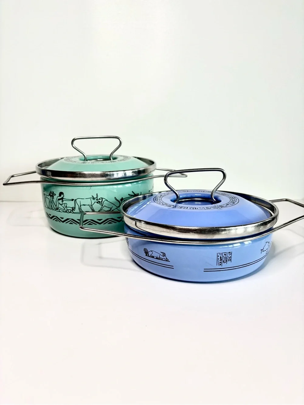Vintage Siltal Italy Enamel 2 Quart Pot Dutch Oven Egyptian Revival Pattern